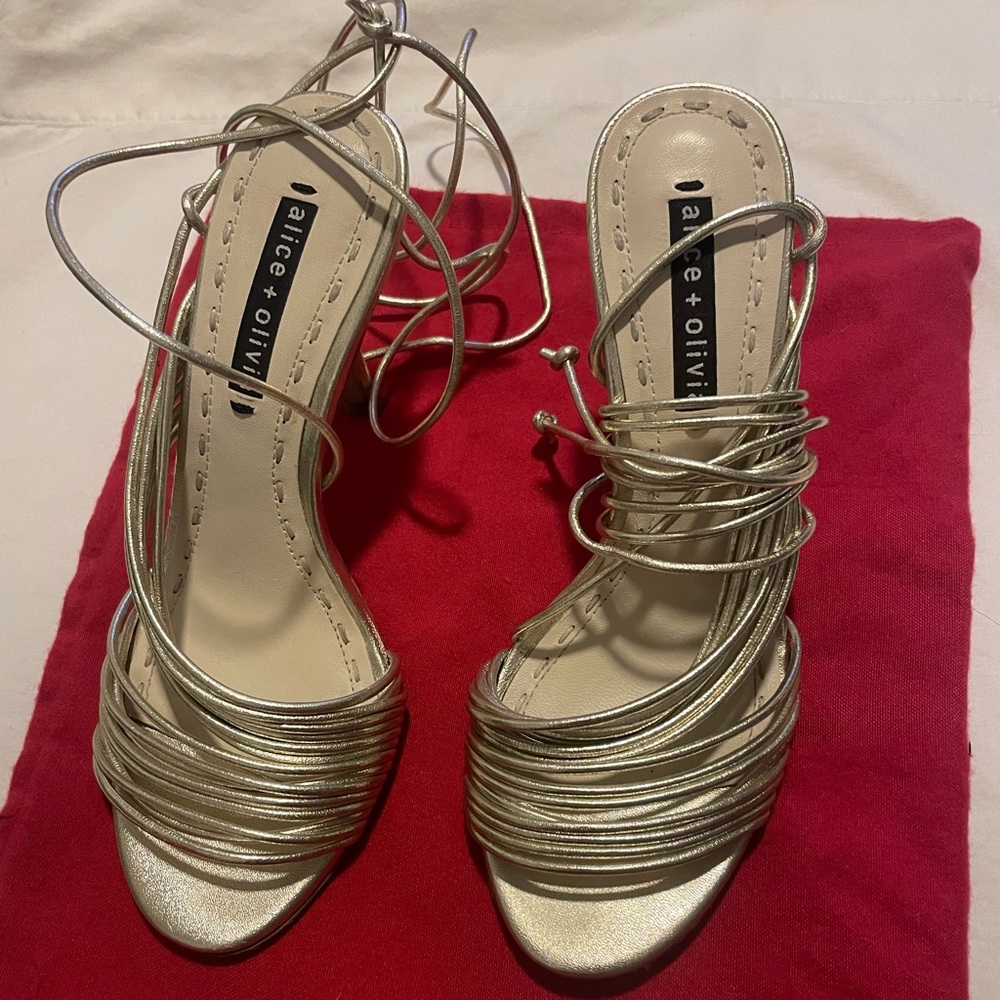 Alice and olivia women sandals